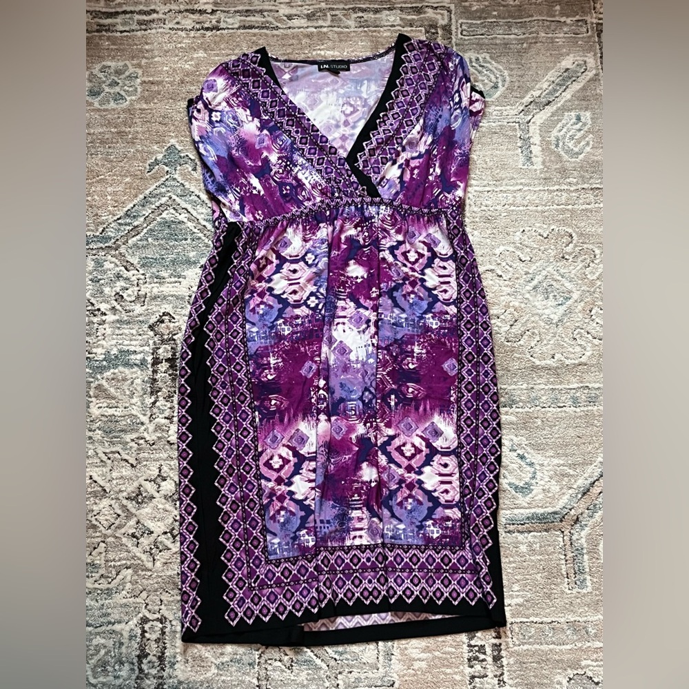 Women’s I.N Studio midi dress.